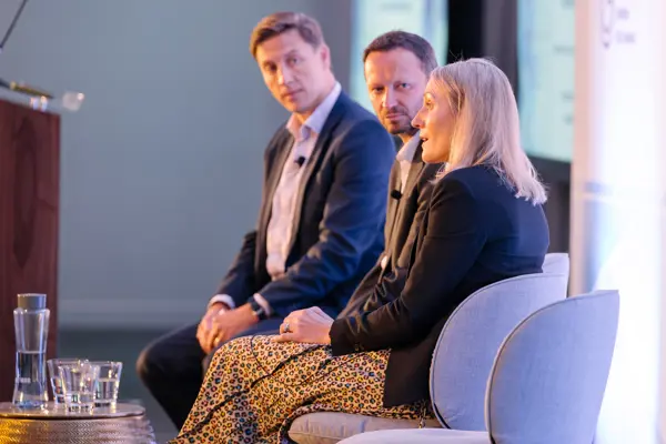 54031095457 5F80b60e99 O